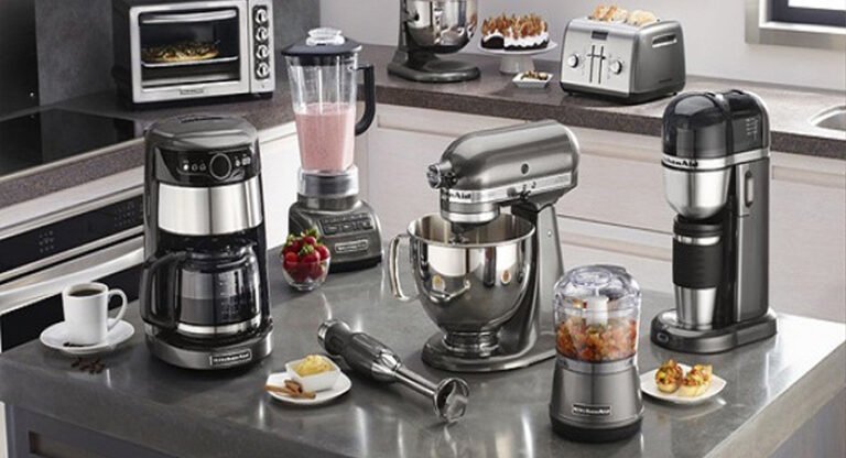 Kitchen Essentials: 7 Food Preparation Appliances Every Commercial Kitchen Must Have