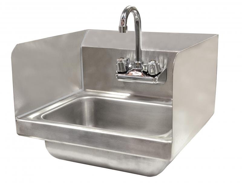 Omcan 15.25" x 17" x 13.5" Wall Mounted Hand Sink with Faucet and Side Splashes 37867