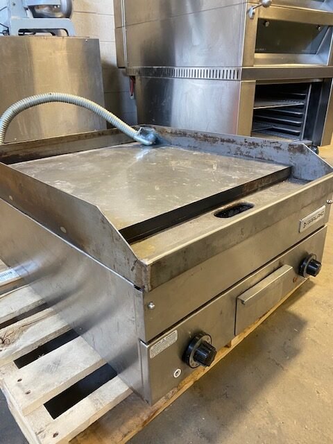 Clearance 24" Wide Electric Thermostatic Griddle Flat Top E24 3 Phase