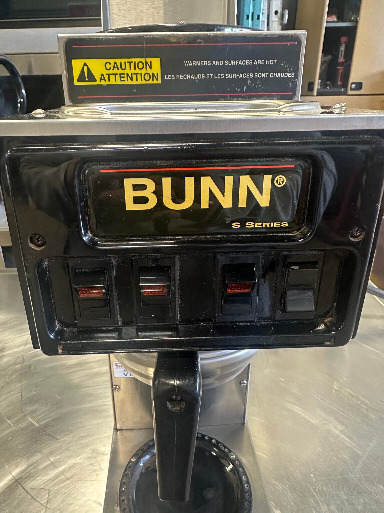 Bunn Used 12 Cup Pourover Coffee Brewer with 3 Warmers VP17-3-CL