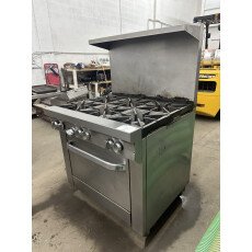 Restaurant Used US Range 6 Burner Top with Convection Oven 36RCO-6-CL