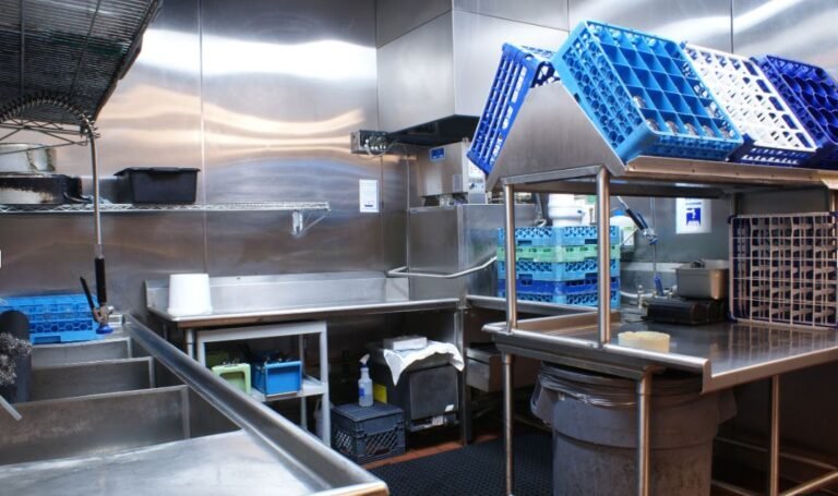 Streamlining Restaurant Operations: Efficient Dishwashing for Busy Restaurants