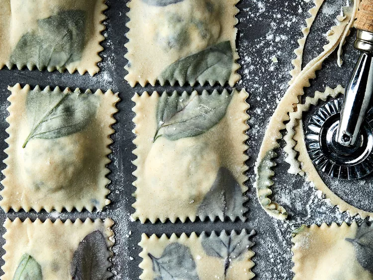 Basil Three-Cheese Ravioli with No-Cook Fresh Tomato Sauce