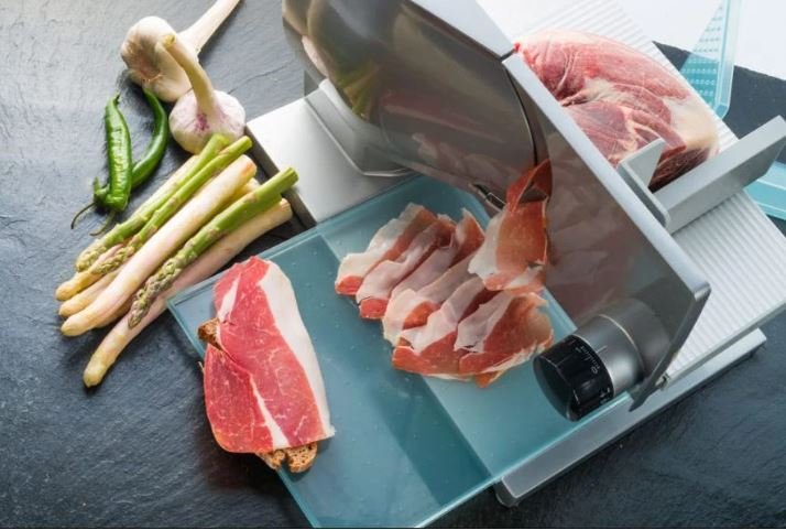 Precision Cuts: Choosing the Right meat Slicers for Delicate Slicing